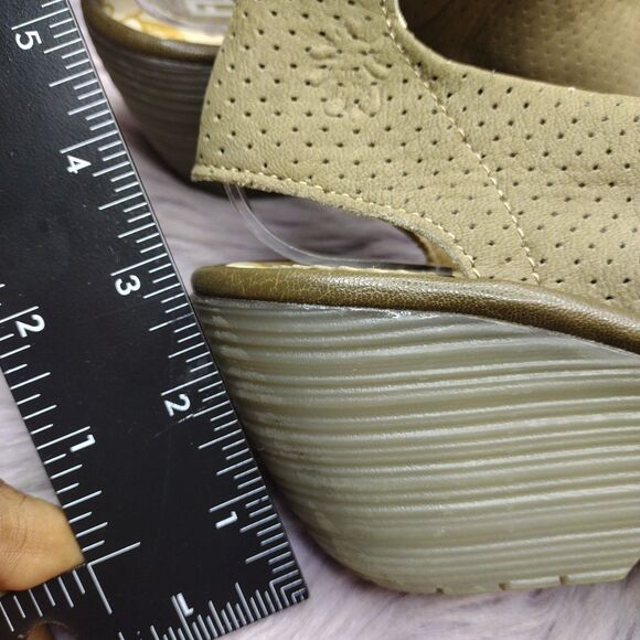 Fly London Leather Yala Wedge Peep Toe Perforated Sandals EU 37 US 6/6.5 Green - Picture 8 of 10